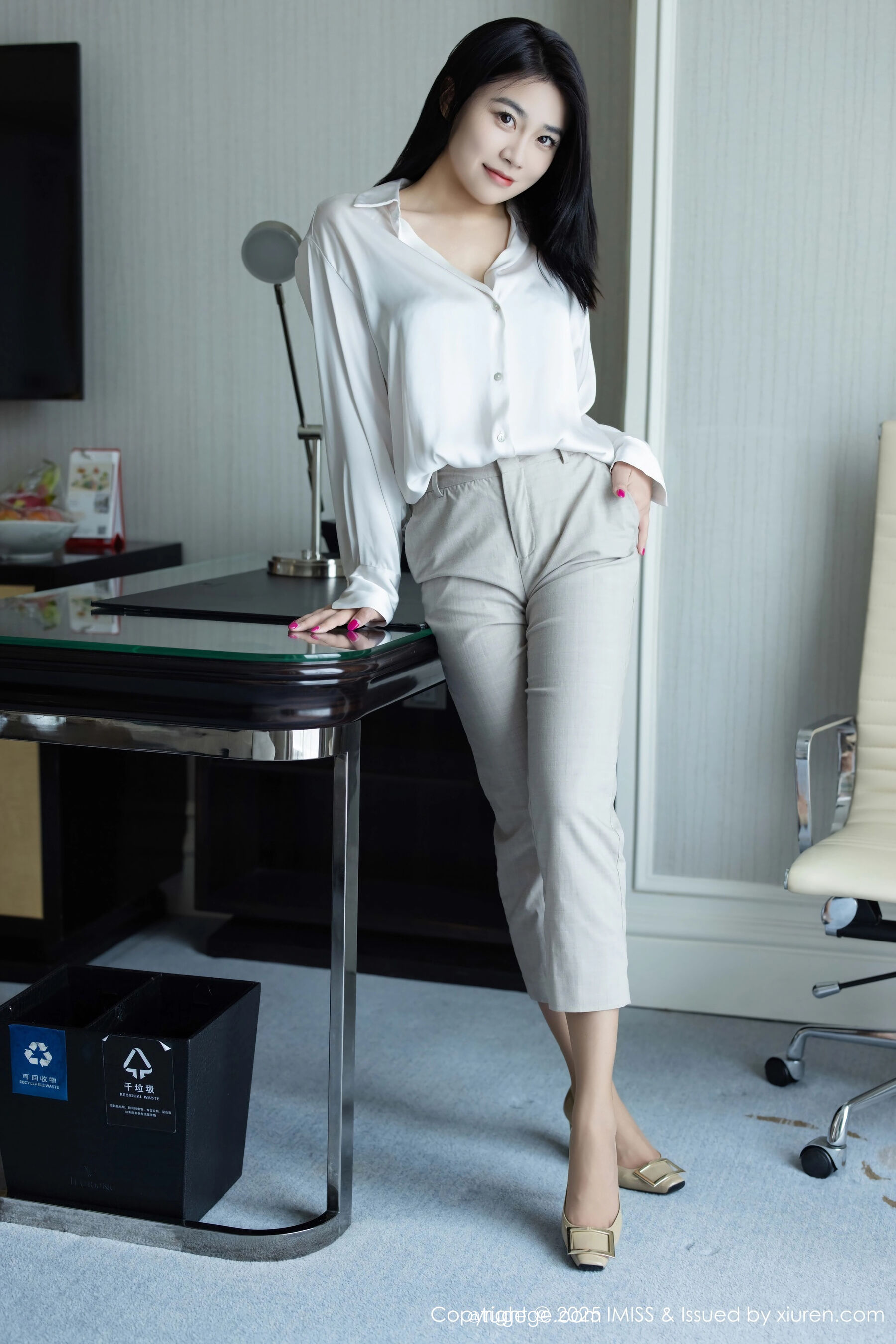 [IMISS爱蜜社] VOL.800 许诺Sabrina 肉色嘻袜